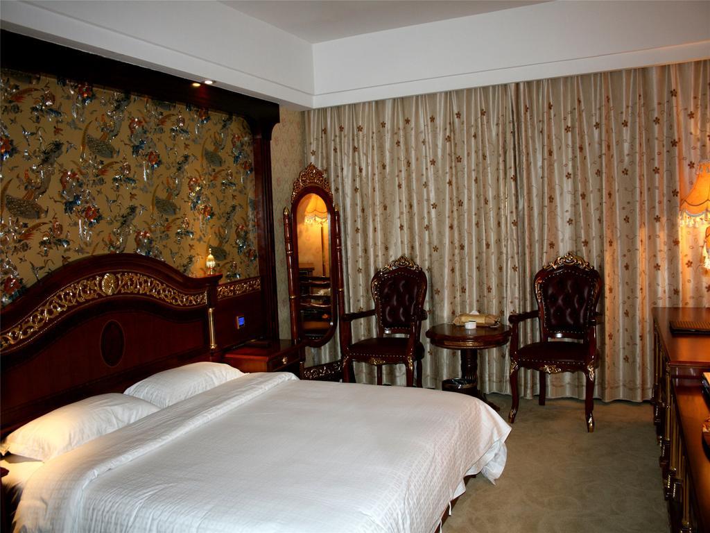 New West Street International Hotel Yangshuo Exterior photo