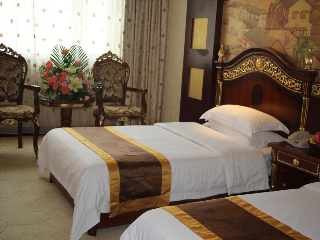 New West Street International Hotel Yangshuo Exterior photo
