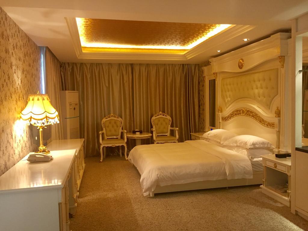New West Street International Hotel Yangshuo Exterior photo